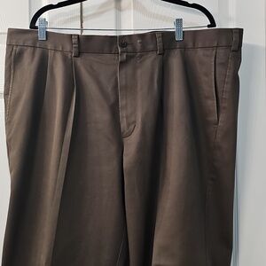 Nordstrom Men's Wrinkle Free Smartcare Dark Brown Pleated 42W X 32L Trousers